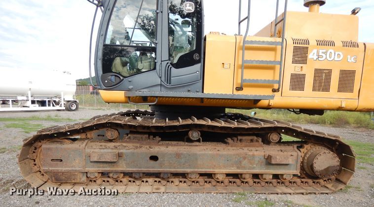 image for item DI0415 2009 John Deere 450D LC  excavator
