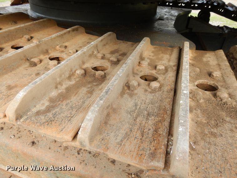 image for item DI0415 2009 John Deere 450D LC  excavator