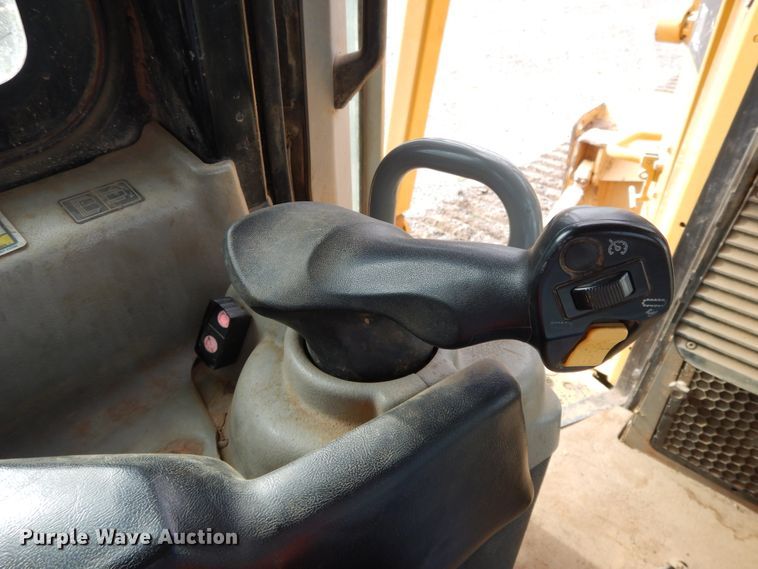 image for item DI0416 2011 Caterpillar D6T XL  dozer