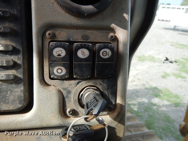 image for item DI0416 2011 Caterpillar D6T XL  dozer