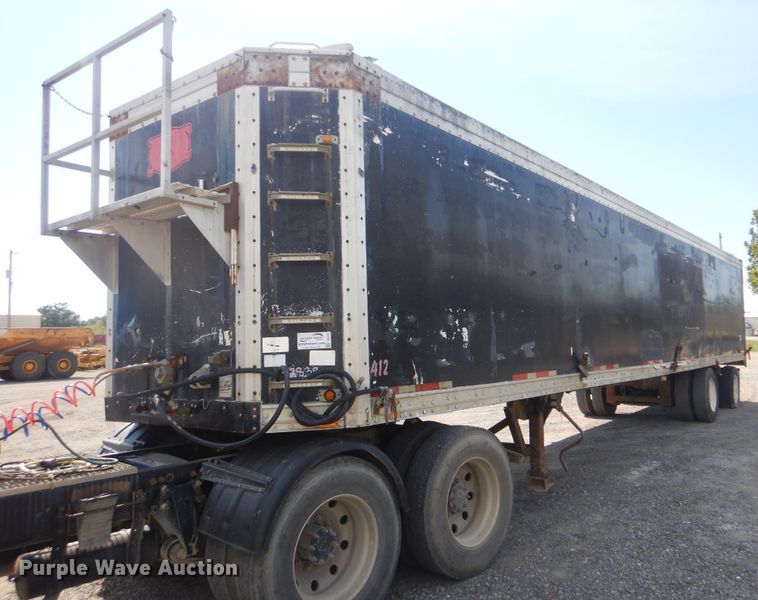 image for item DI0418 1993 Wilkins walking floor trailer