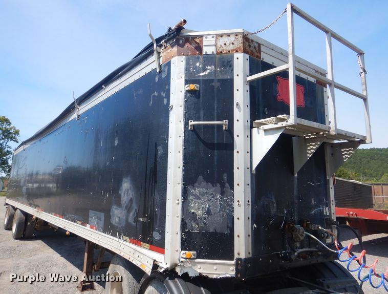 image for item DI0418 1993 Wilkins walking floor trailer