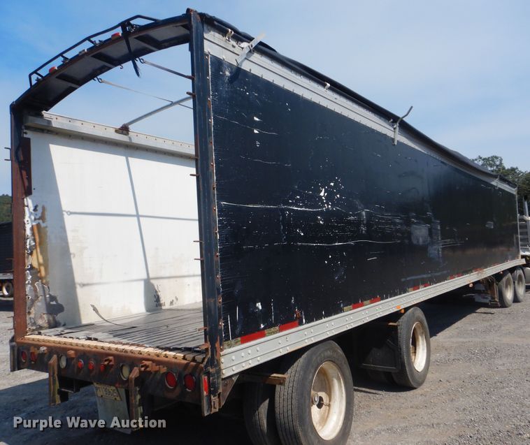 image for item DI0418 1993 Wilkins walking floor trailer