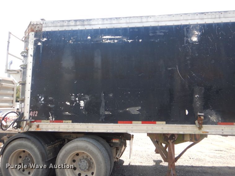 image for item DI0418 1993 Wilkins walking floor trailer