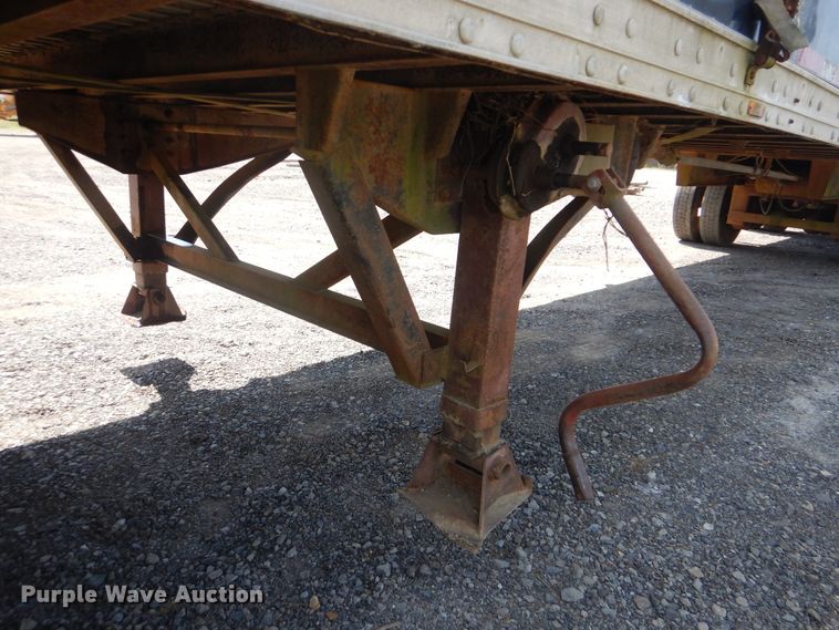 image for item DI0418 1993 Wilkins walking floor trailer