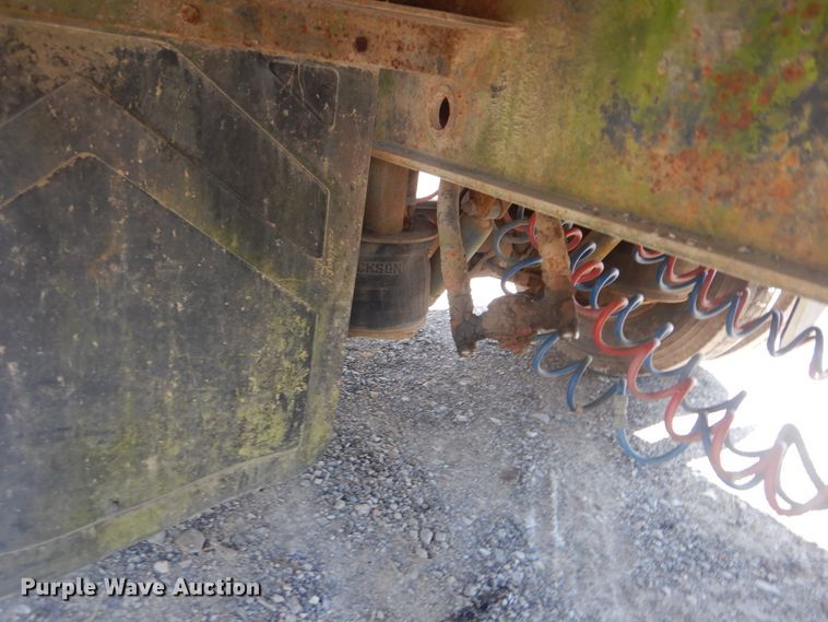 image for item DI0418 1993 Wilkins walking floor trailer