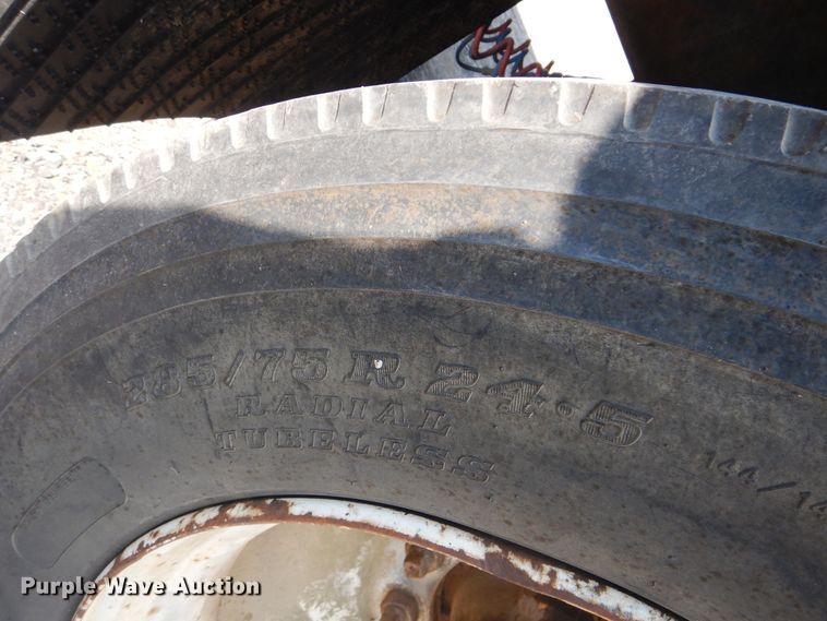 image for item DI0418 1993 Wilkins walking floor trailer