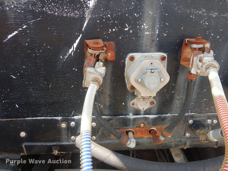 image for item DI0418 1993 Wilkins walking floor trailer