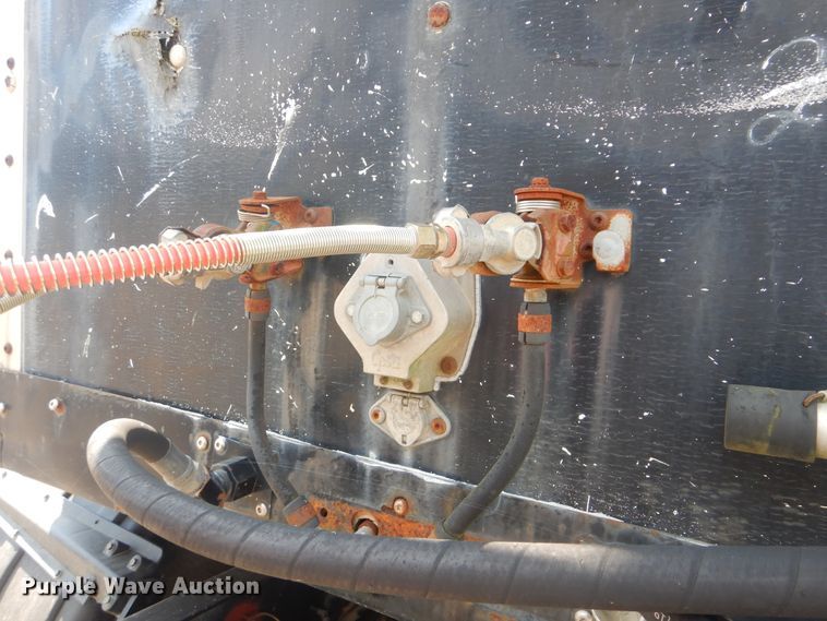 image for item DI0418 1993 Wilkins walking floor trailer