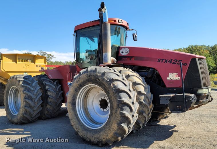 image for item DI0420 Case IH STX425 4WD tractor