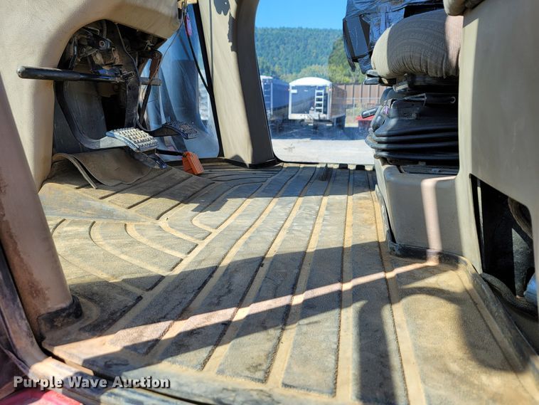 image for item DI0420 Case IH STX425 4WD tractor