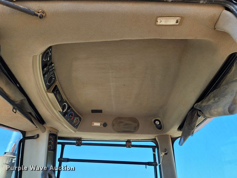 image for item DI0420 Case IH STX425 4WD tractor