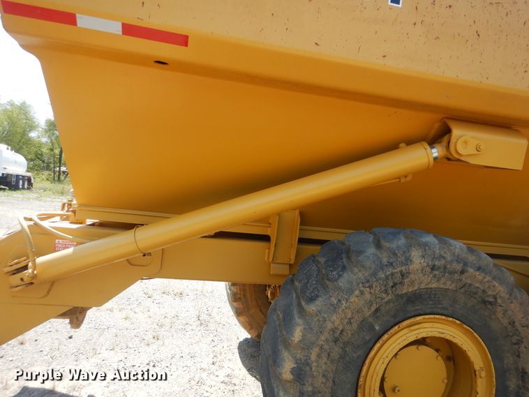 image for item DI0421 Holmes 30T barrel dump trailer