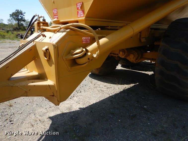 image for item DI0421 Holmes 30T barrel dump trailer