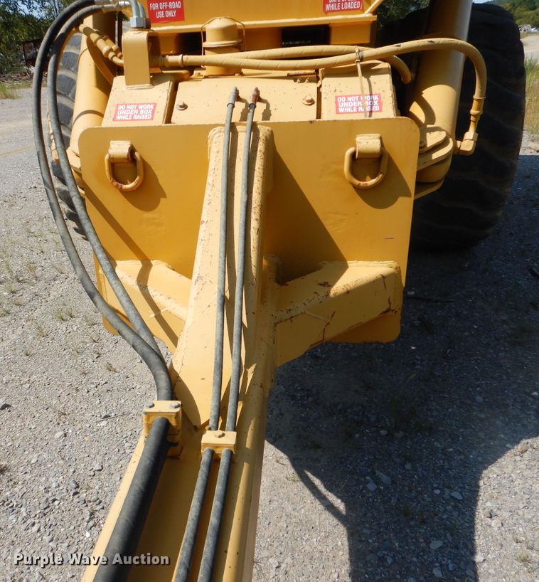 image for item DI0421 Holmes 30T barrel dump trailer