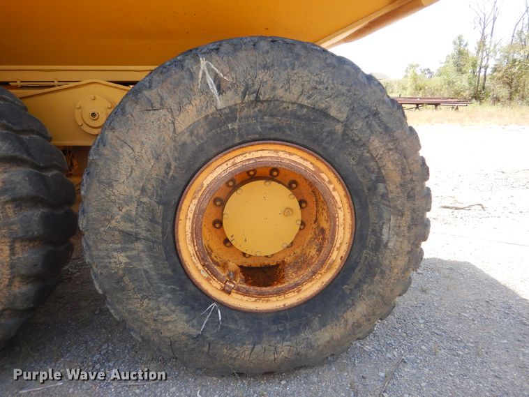 image for item DI0421 Holmes 30T barrel dump trailer