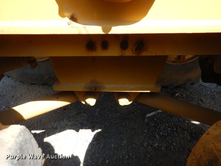 image for item DI0421 Holmes 30T barrel dump trailer