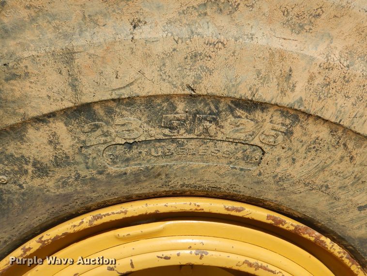 image for item DI0421 Holmes 30T barrel dump trailer