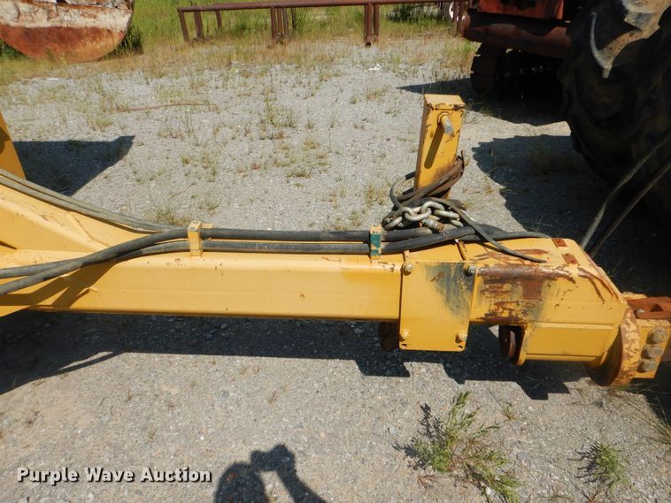 image for item DI0421 Holmes 30T barrel dump trailer