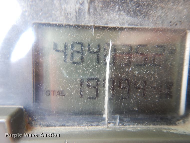 image for item DI0423 2002 Mack CV713  winch truck