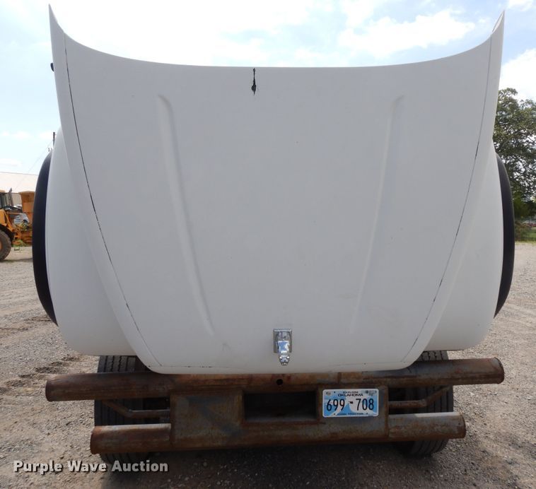 image for item DI0423 2002 Mack CV713  winch truck