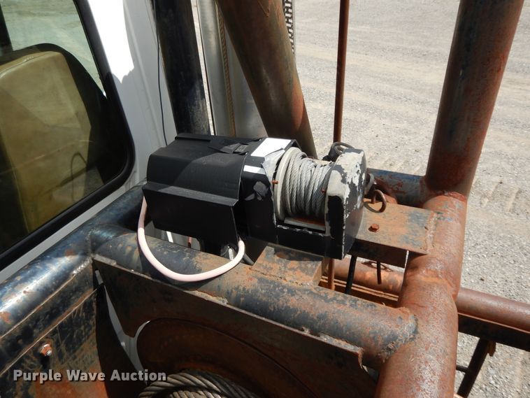 image for item DI0423 2002 Mack CV713  winch truck