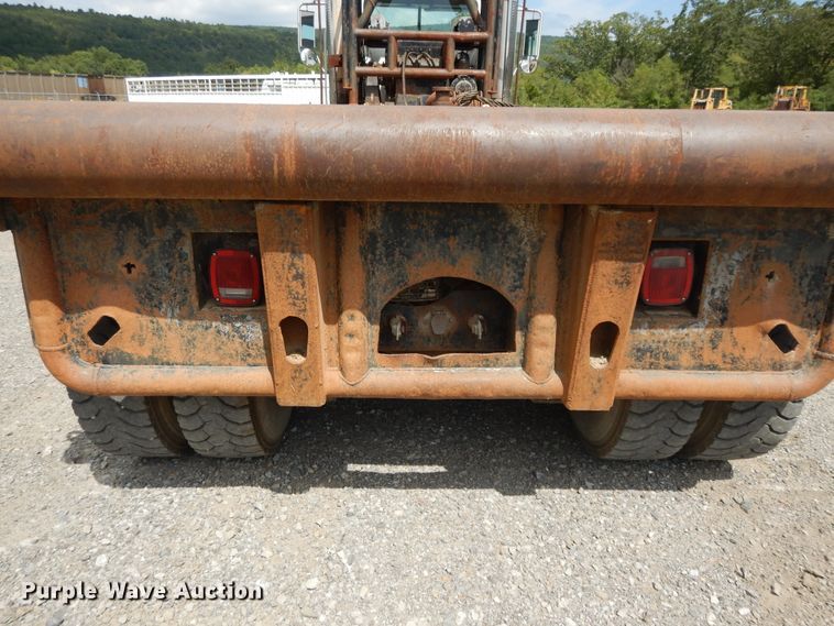 image for item DI0423 2002 Mack CV713  winch truck