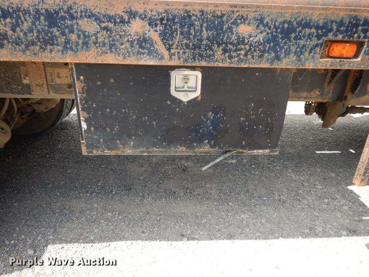 image for item DI0423 2002 Mack CV713  winch truck