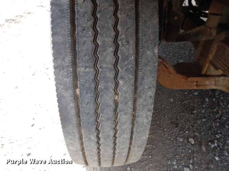 image for item DI0423 2002 Mack CV713  winch truck