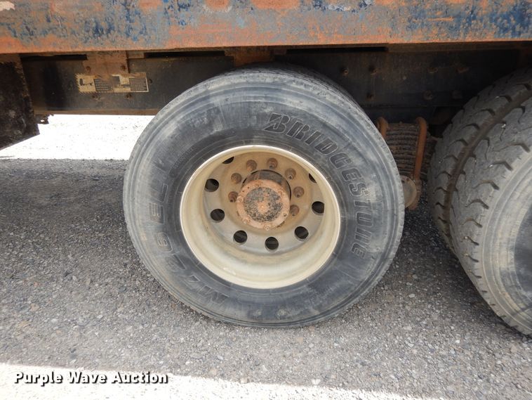 image for item DI0423 2002 Mack CV713  winch truck