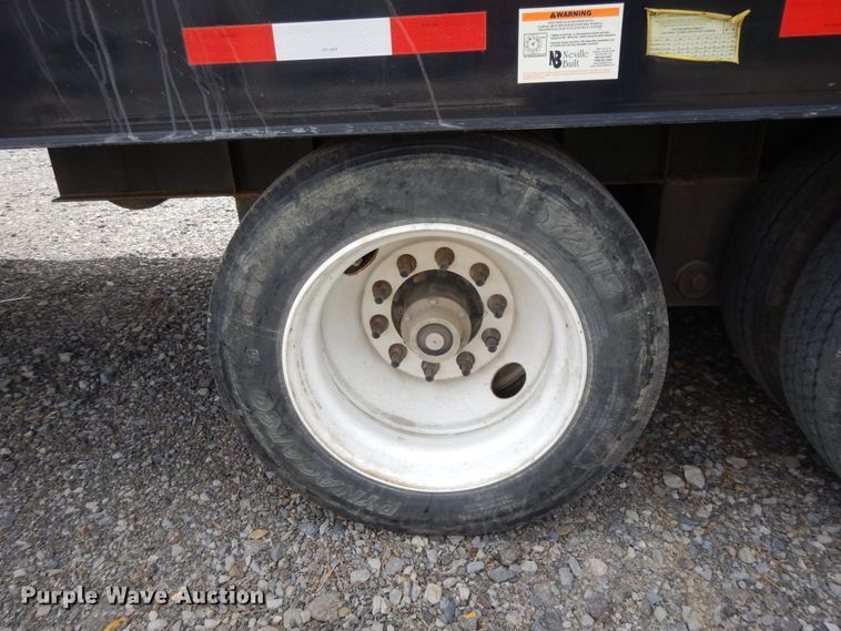 image for item DI0425 2015 Neville Built livestock trailer