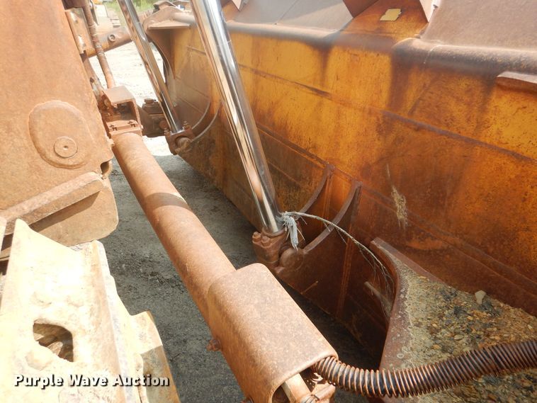 image for item DI0427 1987 Caterpillar D8N  dozer