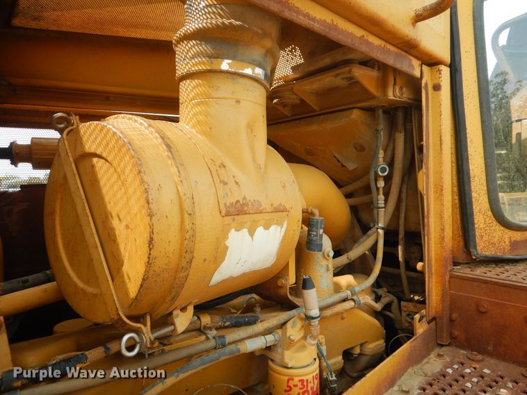 image for item DI0427 1987 Caterpillar D8N  dozer