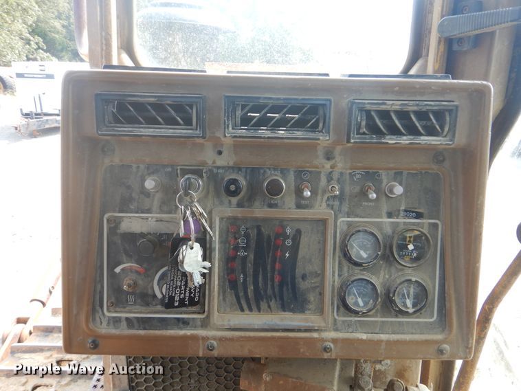 image for item DI0427 1987 Caterpillar D8N  dozer