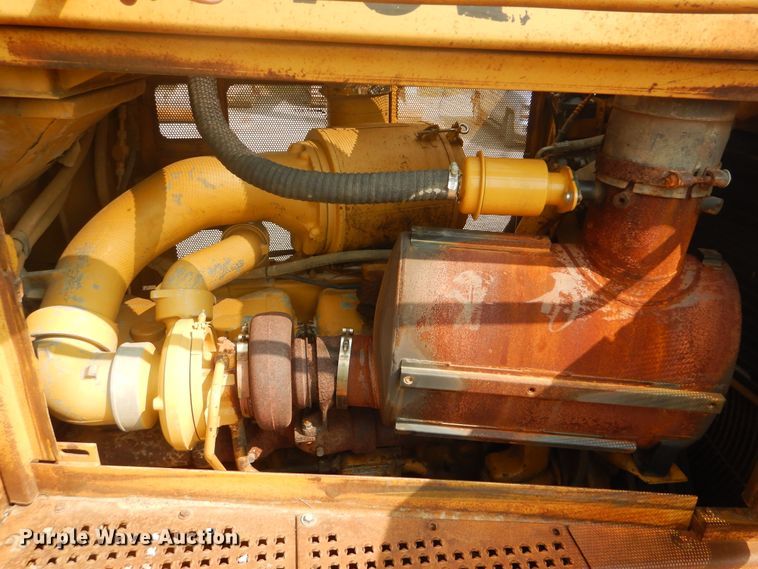 image for item DI0427 1987 Caterpillar D8N  dozer
