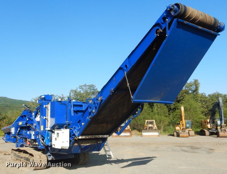 image for item DI0428 2018 Peterson 5710D horizontal grinder