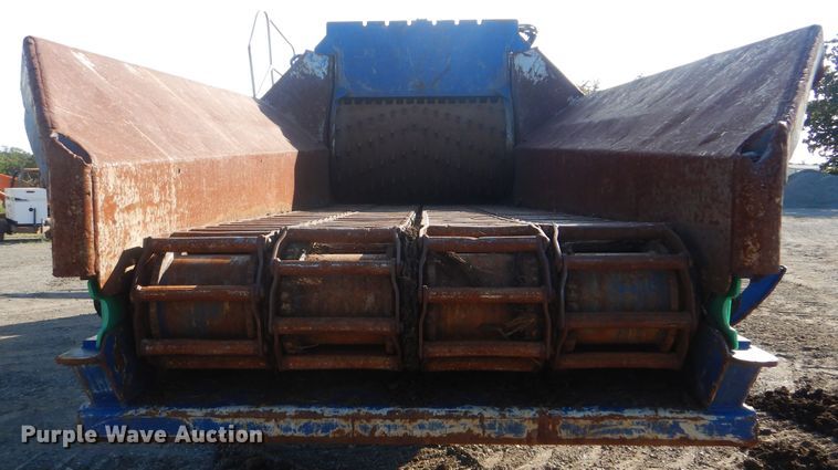 image for item DI0428 2018 Peterson 5710D horizontal grinder