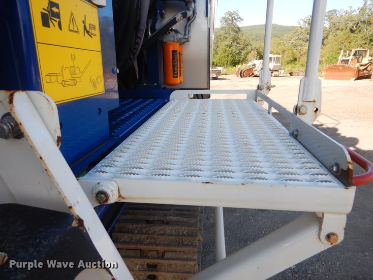 image for item DI0428 2018 Peterson 5710D horizontal grinder