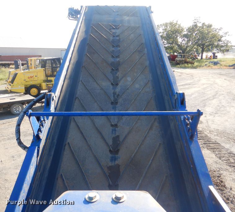 image for item DI0428 2018 Peterson 5710D horizontal grinder