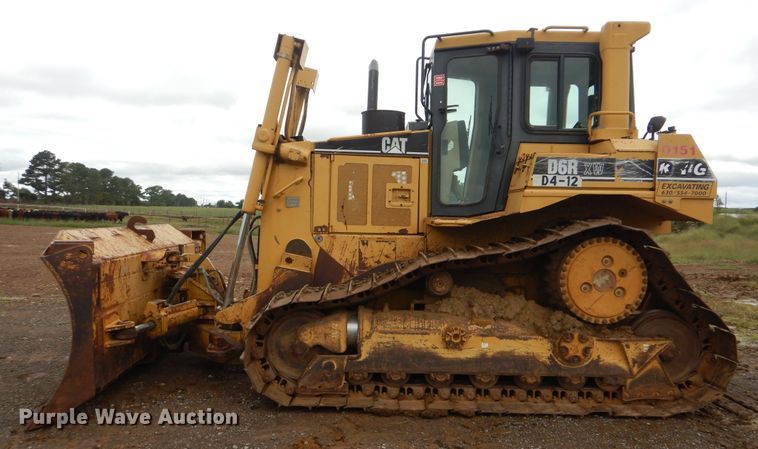 image for item DI0437 2001 Caterpillar D6R XW  dozer