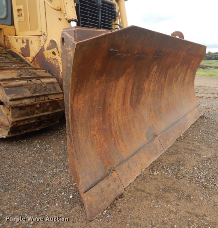 image for item DI0437 2001 Caterpillar D6R XW  dozer