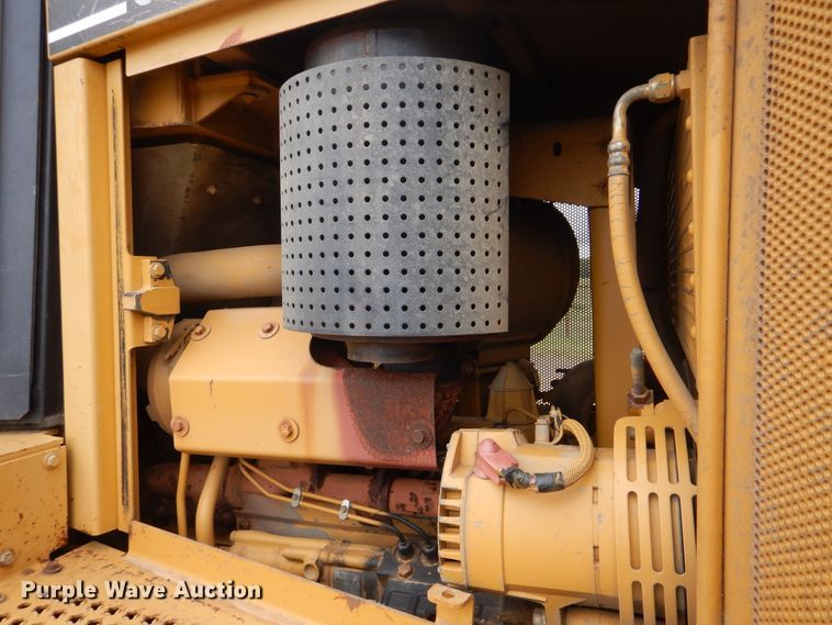 image for item DI0437 2001 Caterpillar D6R XW  dozer