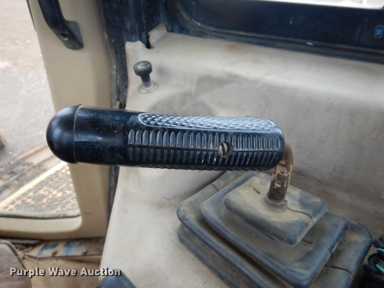 image for item DI0437 2001 Caterpillar D6R XW  dozer