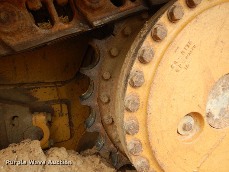 image for item DI0437 2001 Caterpillar D6R XW  dozer