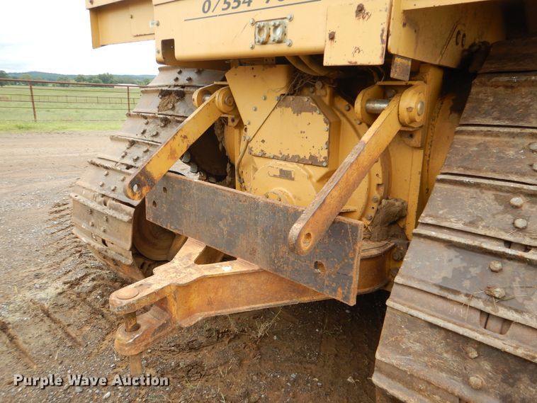 image for item DI0437 2001 Caterpillar D6R XW  dozer