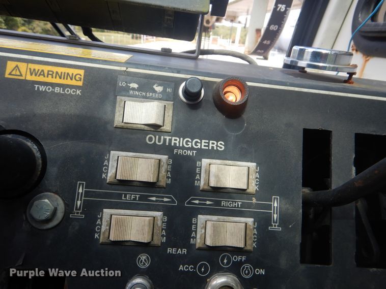 image for item DI0440 2000 Terex RT230  crane