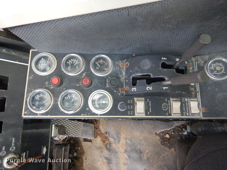 image for item DI0440 2000 Terex RT230  crane