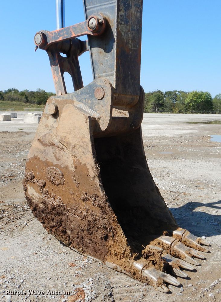 image for item DI0441 2014 John Deere 350G LC  excavator