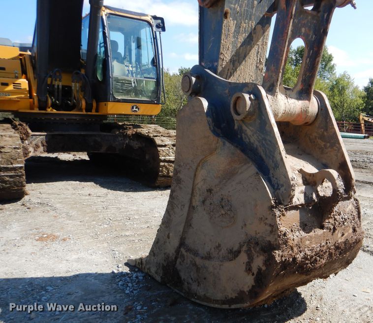 image for item DI0441 2014 John Deere 350G LC  excavator