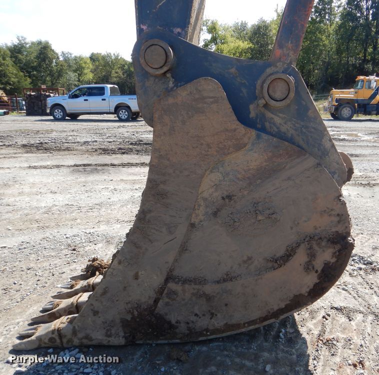 image for item DI0441 2014 John Deere 350G LC  excavator